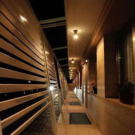 Hotel Jc 4*