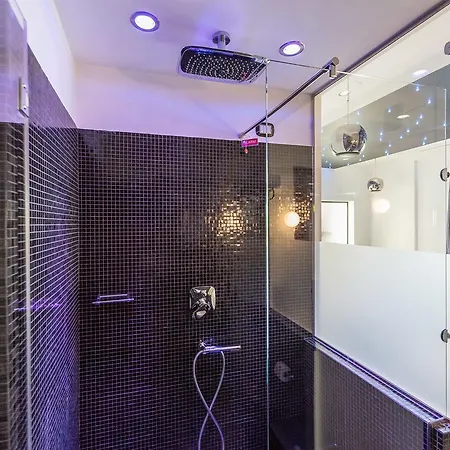 Jc Hotel 4*