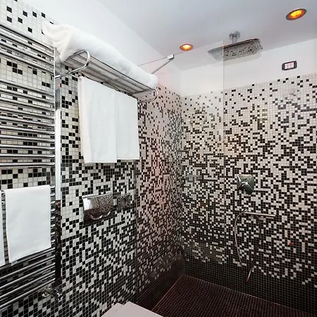 Jc Hotel 4*
